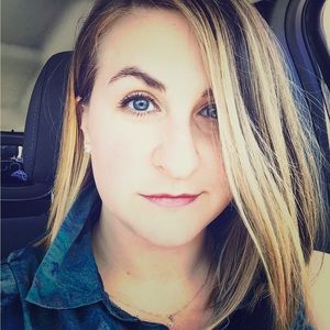 Hi I’m a #poshnewbie Jaime! Enjoy my closet! 🙌🏼